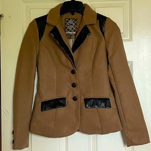 NWT Cute vintage Dollhouse Outerwear jacket perfect for the fall 🍁